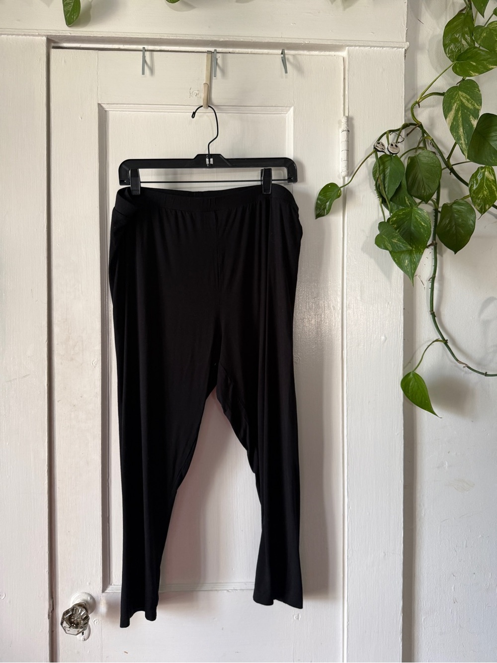 Ava & Viv Black Drop-Crotch Lounge Leggings